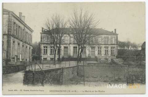 Mairie et écoles (Neufmaisons)